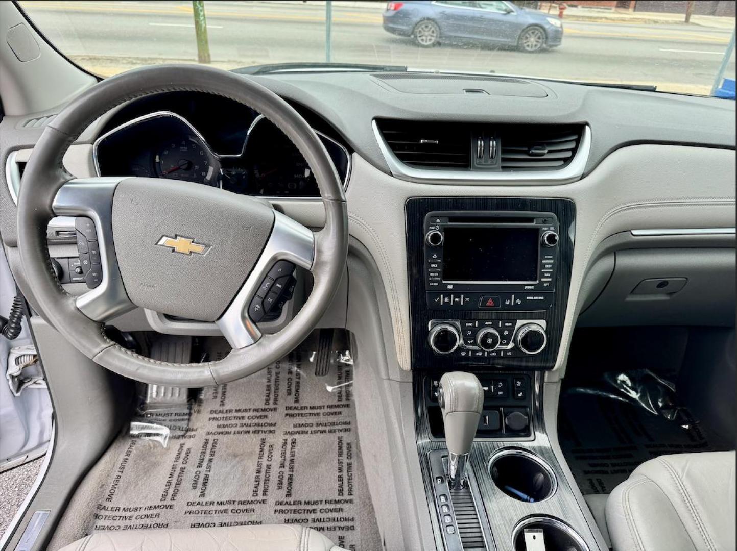 2016 Chevrolet Traverse LTZ FWD (1GNKRJKDXGJ) with an 3.6L V6 DOHC 24V engine, 6A transmission, located at 7600 S Western Ave., Chicago, IL, 60620, (773) 918-3980, 0.000000, 0.000000 - Photo#6