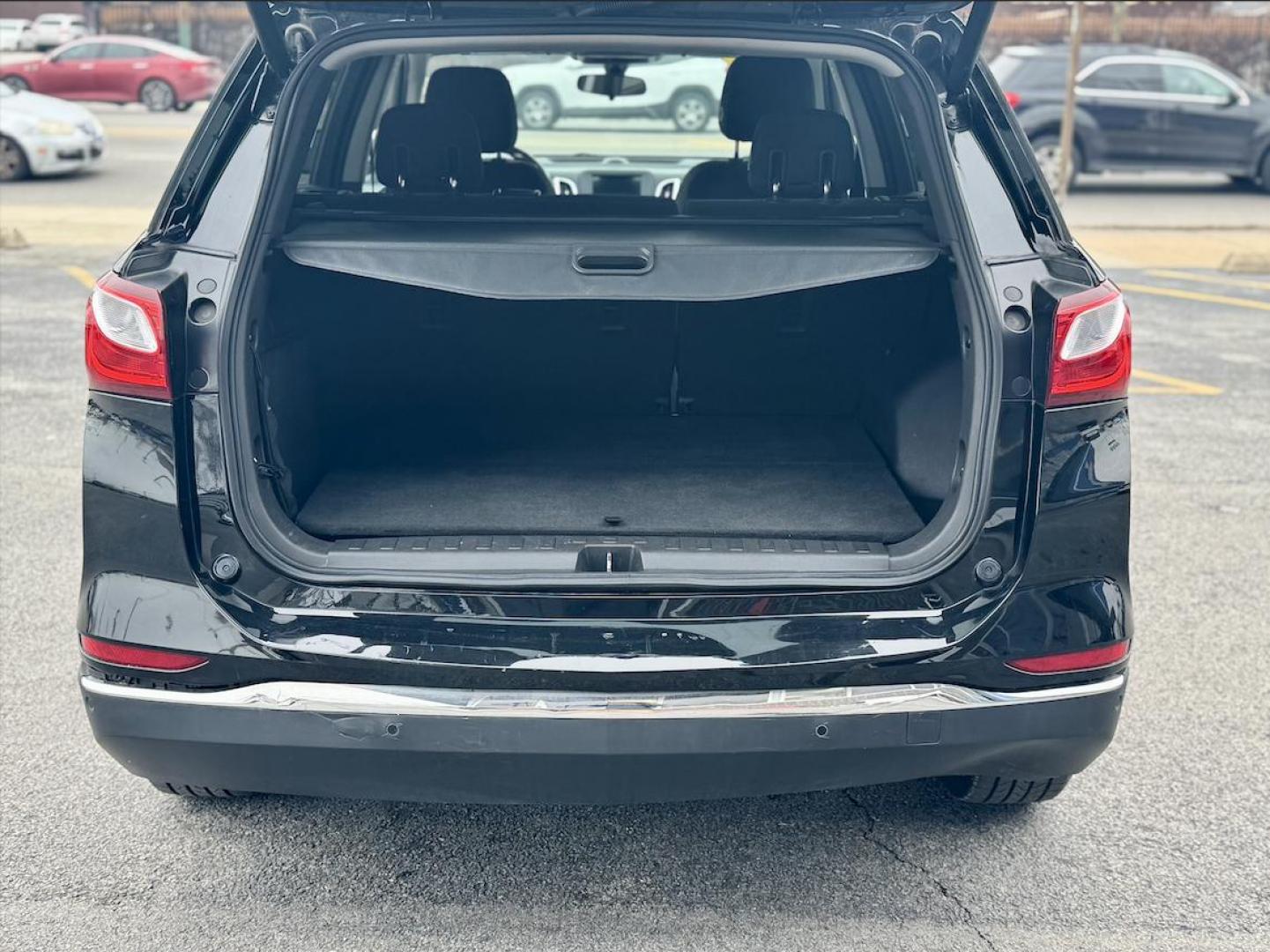 2019 BLACK Chevrolet Equinox LT 2WD (3GNAXKEV9KL) with an 1.5L L4 DIR DOHC 16V TURBO engine, 6A transmission, located at 7600 S Western Ave., Chicago, IL, 60620, (773) 918-3980, 0.000000, 0.000000 - Photo#3