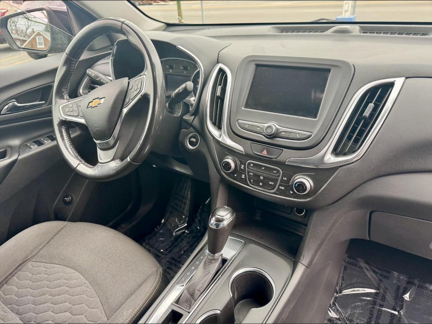 2019 BLACK Chevrolet Equinox LT 2WD (3GNAXKEV9KL) with an 1.5L L4 DIR DOHC 16V TURBO engine, 6A transmission, located at 7600 S Western Ave., Chicago, IL, 60620, (773) 918-3980, 0.000000, 0.000000 - Photo#8