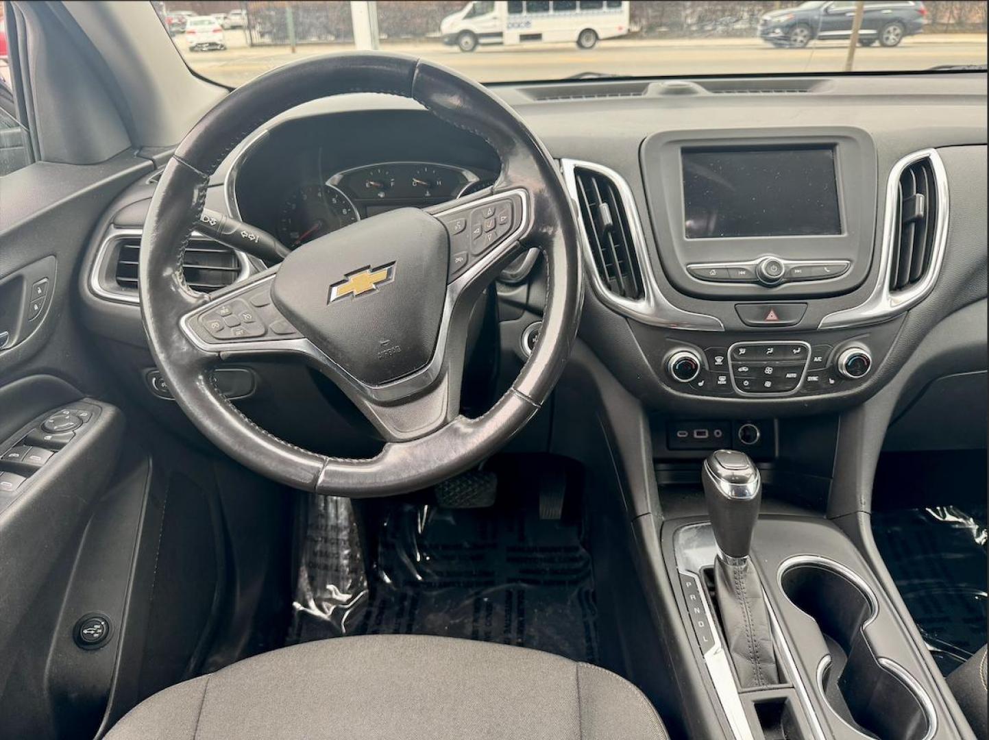 2019 BLACK Chevrolet Equinox LT 2WD (3GNAXKEV9KL) with an 1.5L L4 DIR DOHC 16V TURBO engine, 6A transmission, located at 7600 S Western Ave., Chicago, IL, 60620, (773) 918-3980, 0.000000, 0.000000 - Photo#6