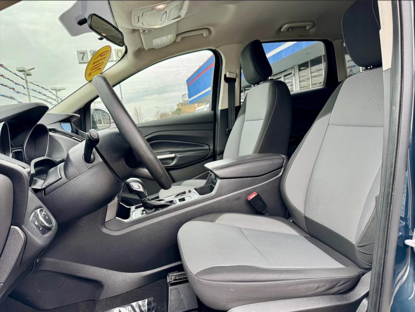 2019 BLUE Ford Escape SE 4WD (1FMCU9GD2KU) with an 1.5L L4 DOHC 16V engine, 6A transmission, located at 7600 S Western Ave., Chicago, IL, 60620, (773) 918-3980, 0.000000, 0.000000 - Photo#7