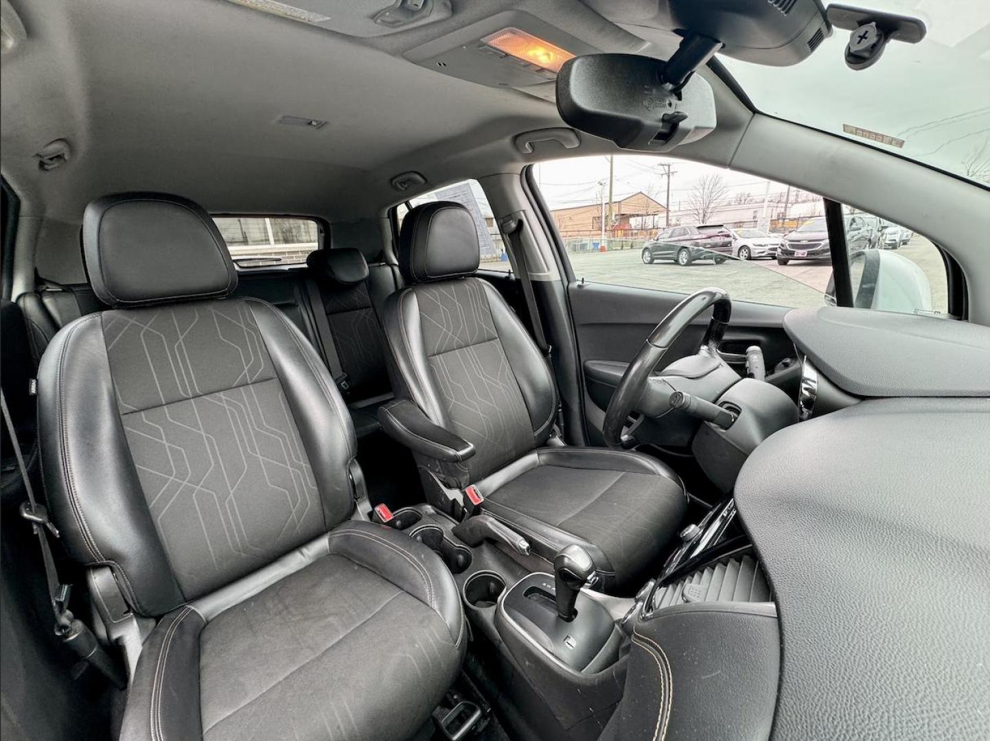 2019 Chevrolet Trax LT FWD (KL7CJLSB1KB) with an 1.4L L4 DOHC 16V engine, 6A transmission, located at 7600 S Western Ave., Chicago, IL, 60620, (773) 918-3980, 0.000000, 0.000000 - Photo#9