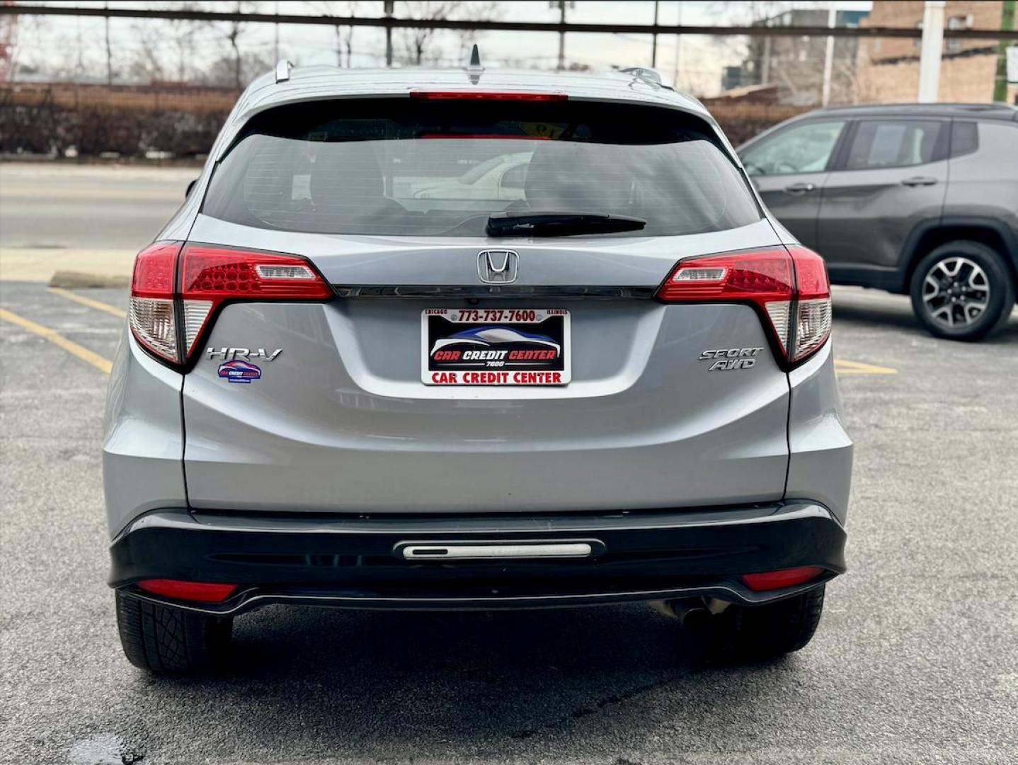 2019 GRAY Honda HR-V Sport AWD (3CZRU6H12KG) with an 1.8L L4 DOHC 16V engine, CVT transmission, located at 7600 S Western Ave., Chicago, IL, 60620, (773) 918-3980, 0.000000, 0.000000 - Photo#3