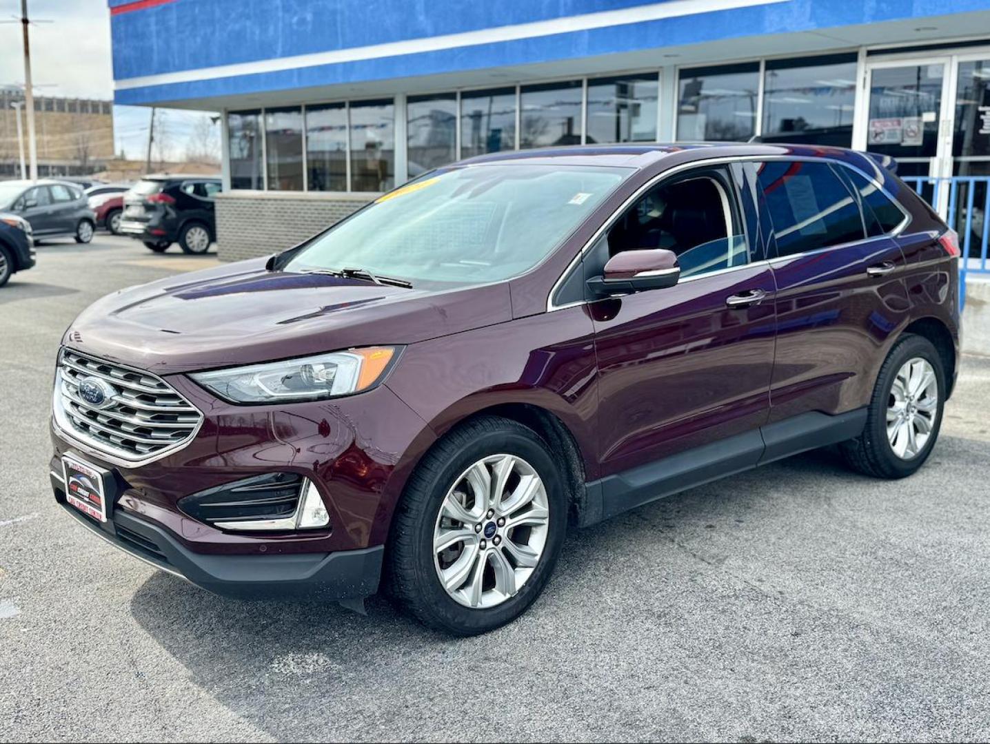 2021 RED Ford Edge Titanium AWD (2FMPK4K95MB) with an 2.0L L4 DOHC 16V engine, 6A transmission, located at 7600 S Western Ave., Chicago, IL, 60620, (773) 918-3980, 0.000000, 0.000000 - Photo#2