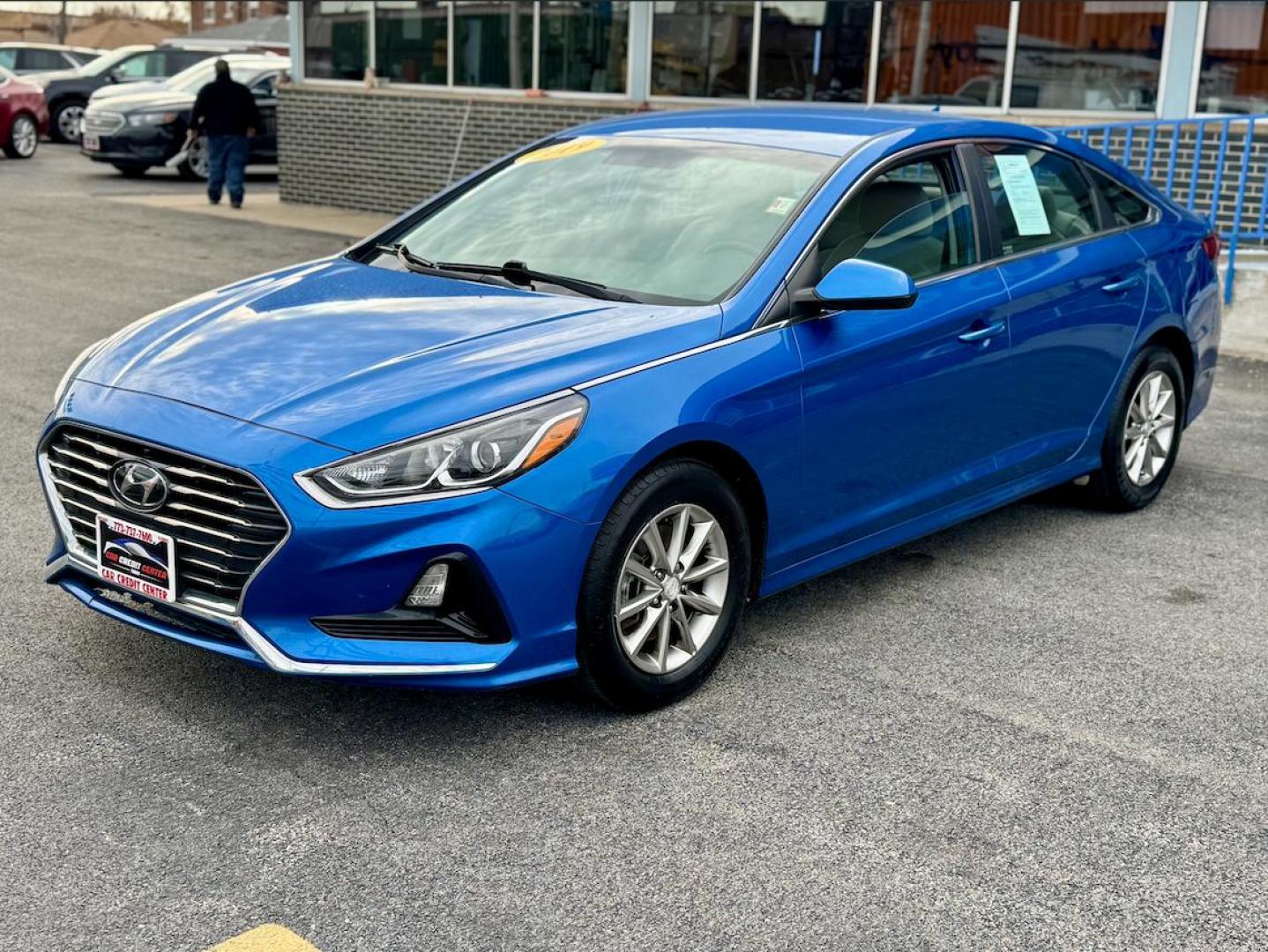 2019 BLUE Hyundai Sonata SE (5NPE24AF3KH) with an 2.4L L4 DOHC 16V engine, 7A transmission, located at 7600 S Western Ave., Chicago, IL, 60620, (773) 918-3980, 0.000000, 0.000000 - Photo#2