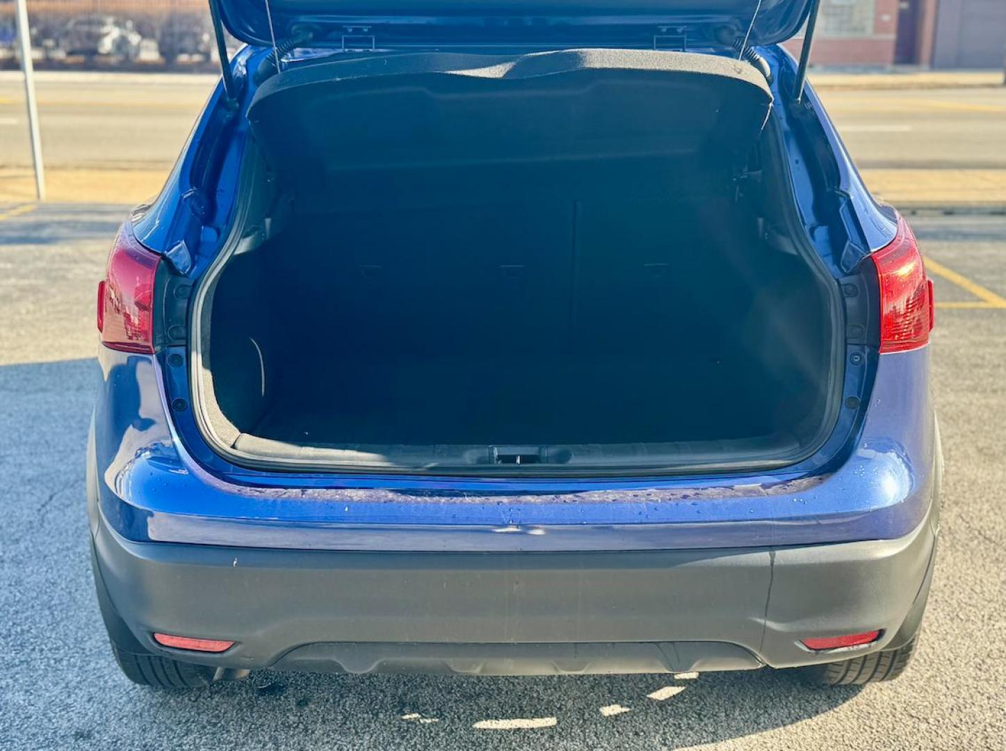 2018 BLUE Nissan Rogue Sport SL (JN1BJ1CPXJW) with an 2.0L L4 DOHC 16V engine, CVT transmission, located at 7600 S Western Ave., Chicago, IL, 60620, (773) 918-3980, 0.000000, 0.000000 - Photo#4