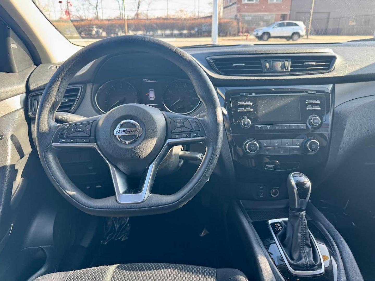 2018 BLUE Nissan Rogue Sport SL (JN1BJ1CPXJW) with an 2.0L L4 DOHC 16V engine, CVT transmission, located at 7600 S Western Ave., Chicago, IL, 60620, (773) 918-3980, 0.000000, 0.000000 - Photo#6