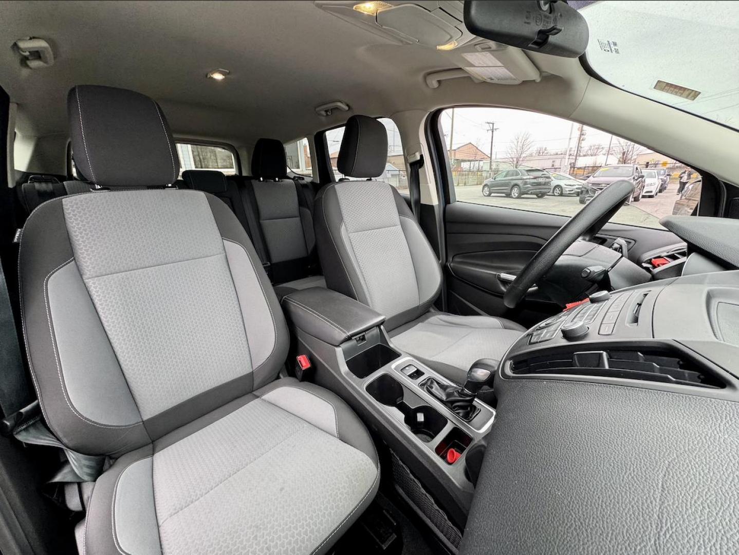 2018 BLUE Ford Escape SE 4WD (1FMCU9GD2JU) with an 1.5L L4 DOHC 16V engine, 6A transmission, located at 7600 S Western Ave., Chicago, IL, 60620, (773) 918-3980, 0.000000, 0.000000 - Photo#9