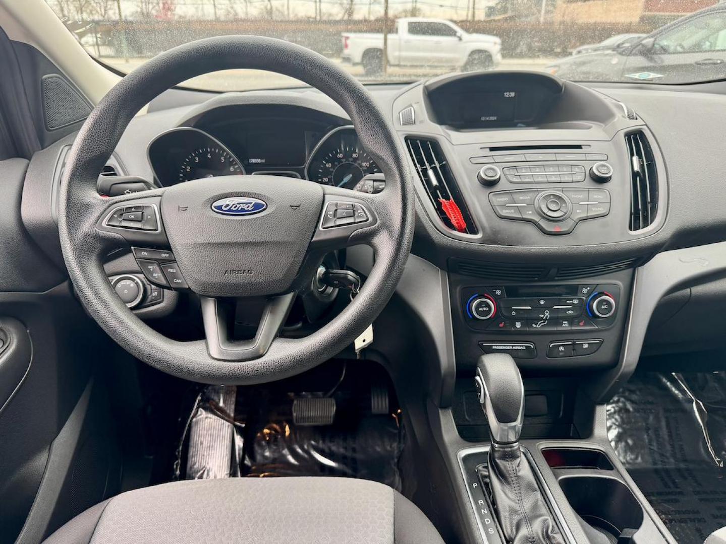 2018 BLUE Ford Escape SE 4WD (1FMCU9GD2JU) with an 1.5L L4 DOHC 16V engine, 6A transmission, located at 7600 S Western Ave., Chicago, IL, 60620, (773) 918-3980, 0.000000, 0.000000 - Photo#6