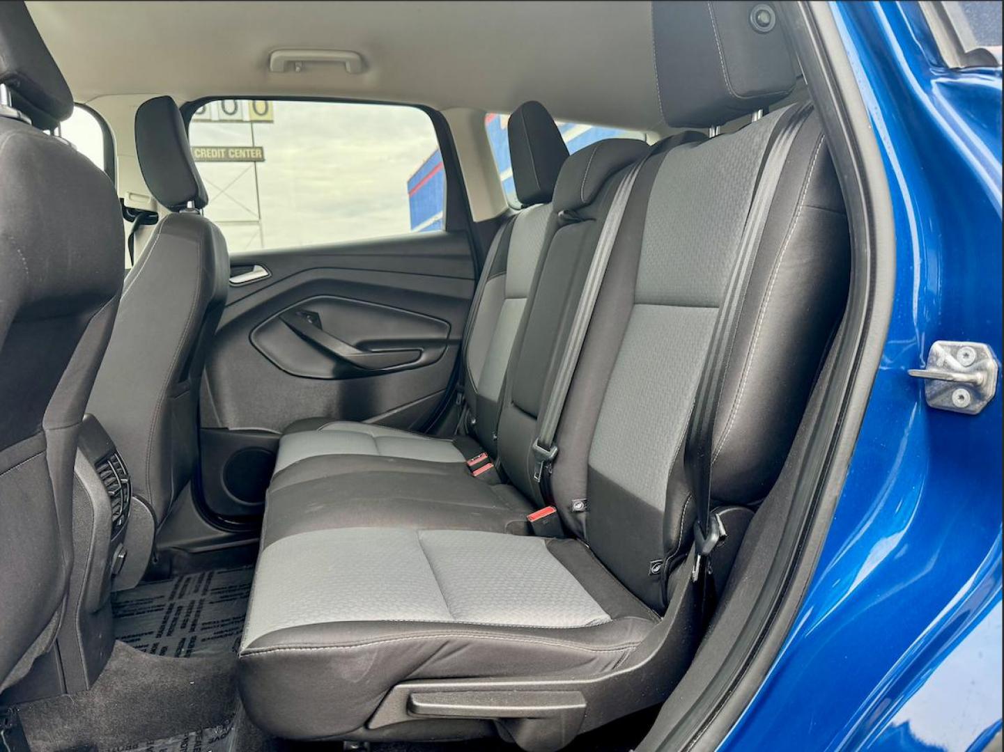 2018 BLUE Ford Escape SE 4WD (1FMCU9GD2JU) with an 1.5L L4 DOHC 16V engine, 6A transmission, located at 7600 S Western Ave., Chicago, IL, 60620, (773) 918-3980, 0.000000, 0.000000 - Photo#10