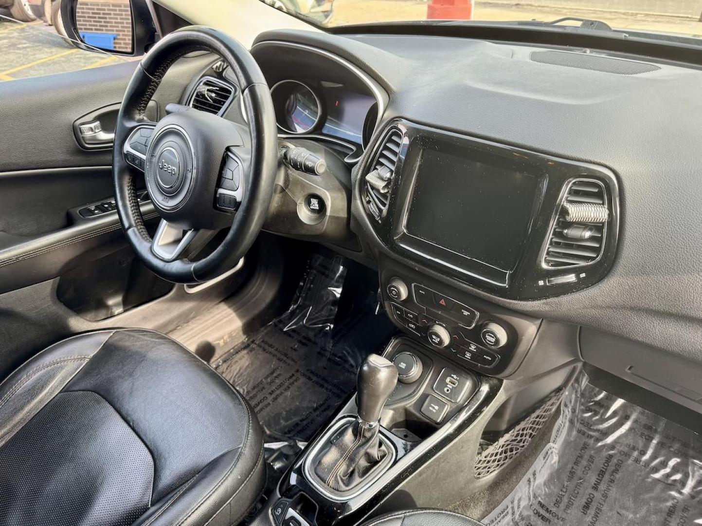 2019 GRAY Jeep Compass Limited 4WD (3C4NJDCB7KT) with an 2.4L L4 DOHC 16V engine, CVT transmission, located at 7600 S Western Ave., Chicago, IL, 60620, (773) 918-3980, 0.000000, 0.000000 - Photo#8