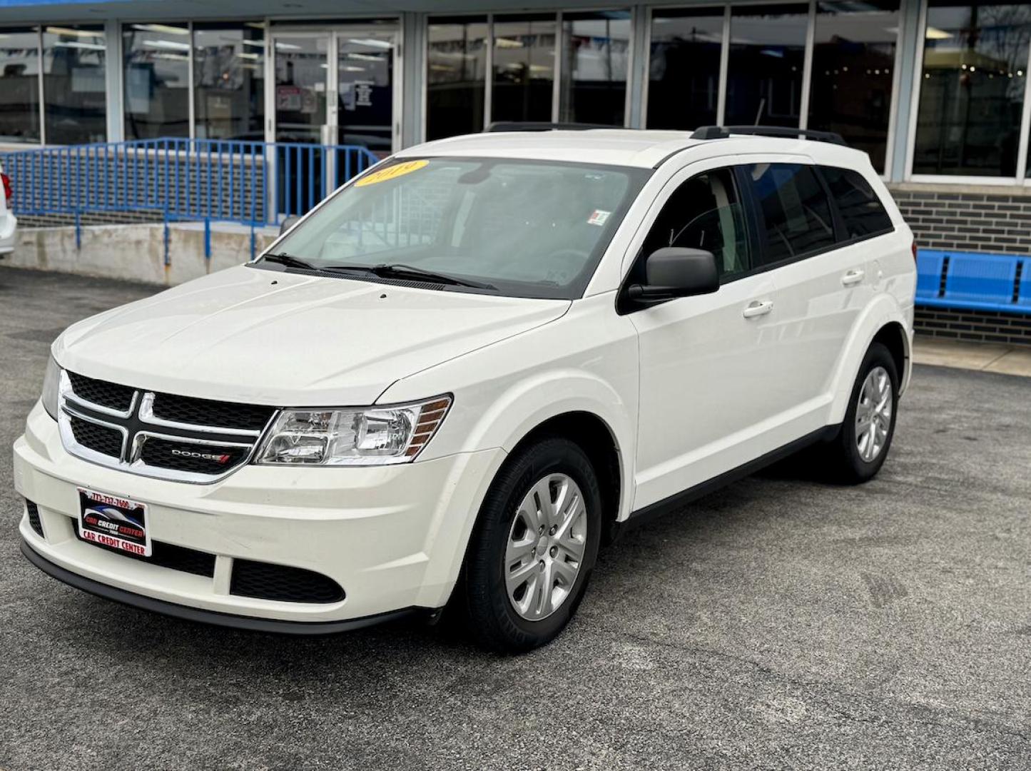 2019 WHITE Dodge Journey SE (3C4PDCAB2KT) with an 2.4L L4 DOHC 16V engine, 4A transmission, located at 7600 S Western Ave., Chicago, IL, 60620, (773) 918-3980, 0.000000, 0.000000 - Photo#2