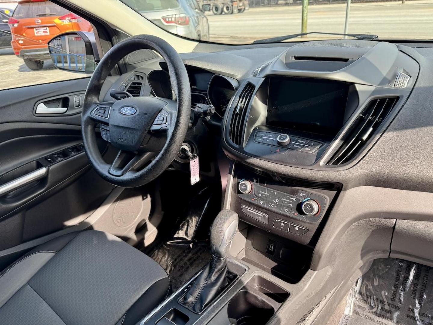 2018 SILVER Ford Escape SE FWD (1FMCU0GD9JU) with an 1.5L L4 DOHC 16V engine, 6A transmission, located at 7600 S Western Ave., Chicago, IL, 60620, (773) 918-3980, 0.000000, 0.000000 - Photo#8