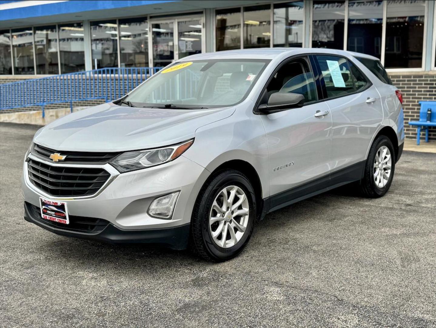 2019 SILVER Chevrolet Equinox LS 2WD (2GNAXHEV9K6) with an 1.5L L4 DIR DOHC 16V TURBO engine, 6A transmission, located at 7600 S Western Ave., Chicago, IL, 60620, (773) 918-3980, 0.000000, 0.000000 - Photo#2