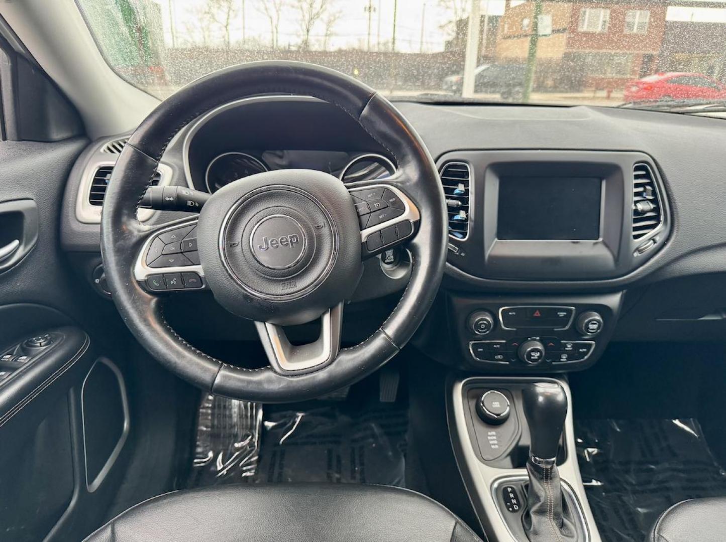 2019 GRAY Jeep Compass Sport 4WD (3C4NJDBB1KT) with an 2.4L L4 DOHC 16V engine, located at 7600 S Western Ave., Chicago, IL, 60620, (773) 918-3980, 0.000000, 0.000000 - Photo#6