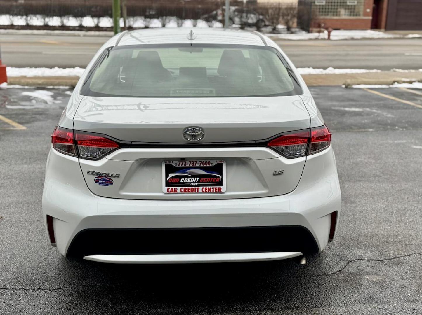 2020 WHITE Toyota Corolla LE (JTDEPRAE8LJ) with an 1.8L L4 DOHC 16V engine, CVT transmission, located at 7600 S Western Ave., Chicago, IL, 60620, (773) 918-3980, 0.000000, 0.000000 - Photo#3