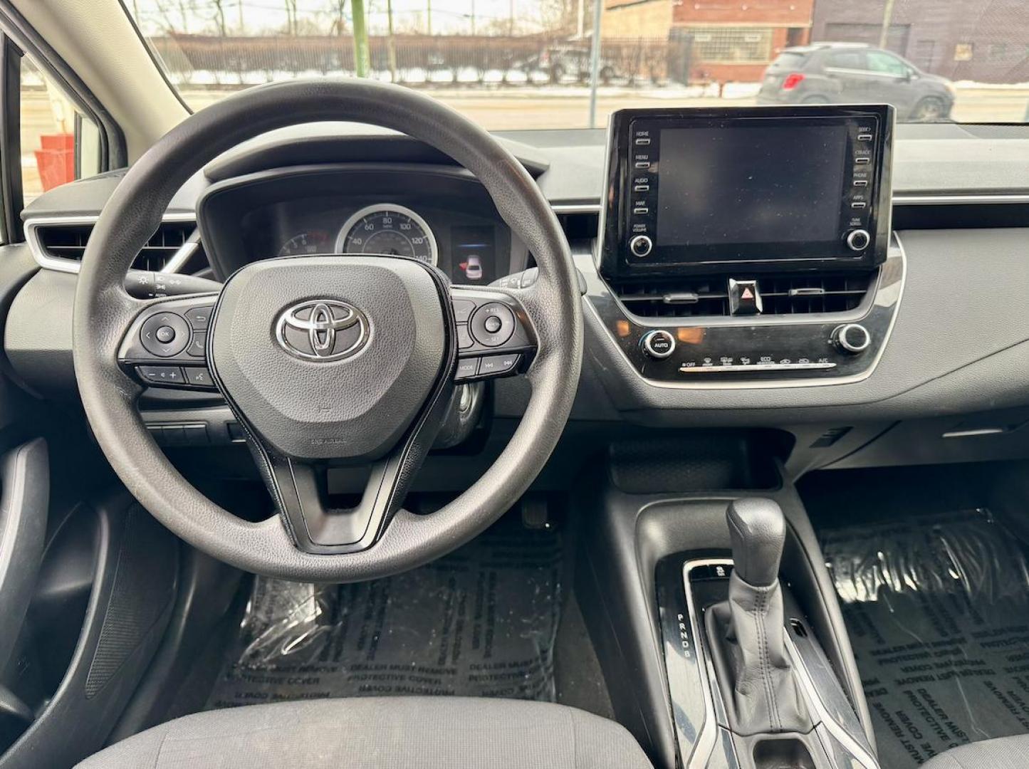 2020 WHITE Toyota Corolla LE (JTDEPRAE8LJ) with an 1.8L L4 DOHC 16V engine, CVT transmission, located at 7600 S Western Ave., Chicago, IL, 60620, (773) 918-3980, 0.000000, 0.000000 - Photo#5