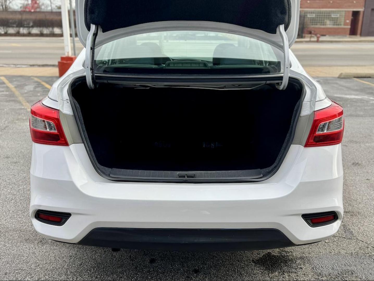 2019 WHITE Nissan Sentra S CVT (3N1AB7AP6KY) with an 1.8L L4 SFI DOHC 16V engine, CVT transmission, located at 7600 S Western Ave., Chicago, IL, 60620, (773) 918-3980, 0.000000, 0.000000 - Photo#4