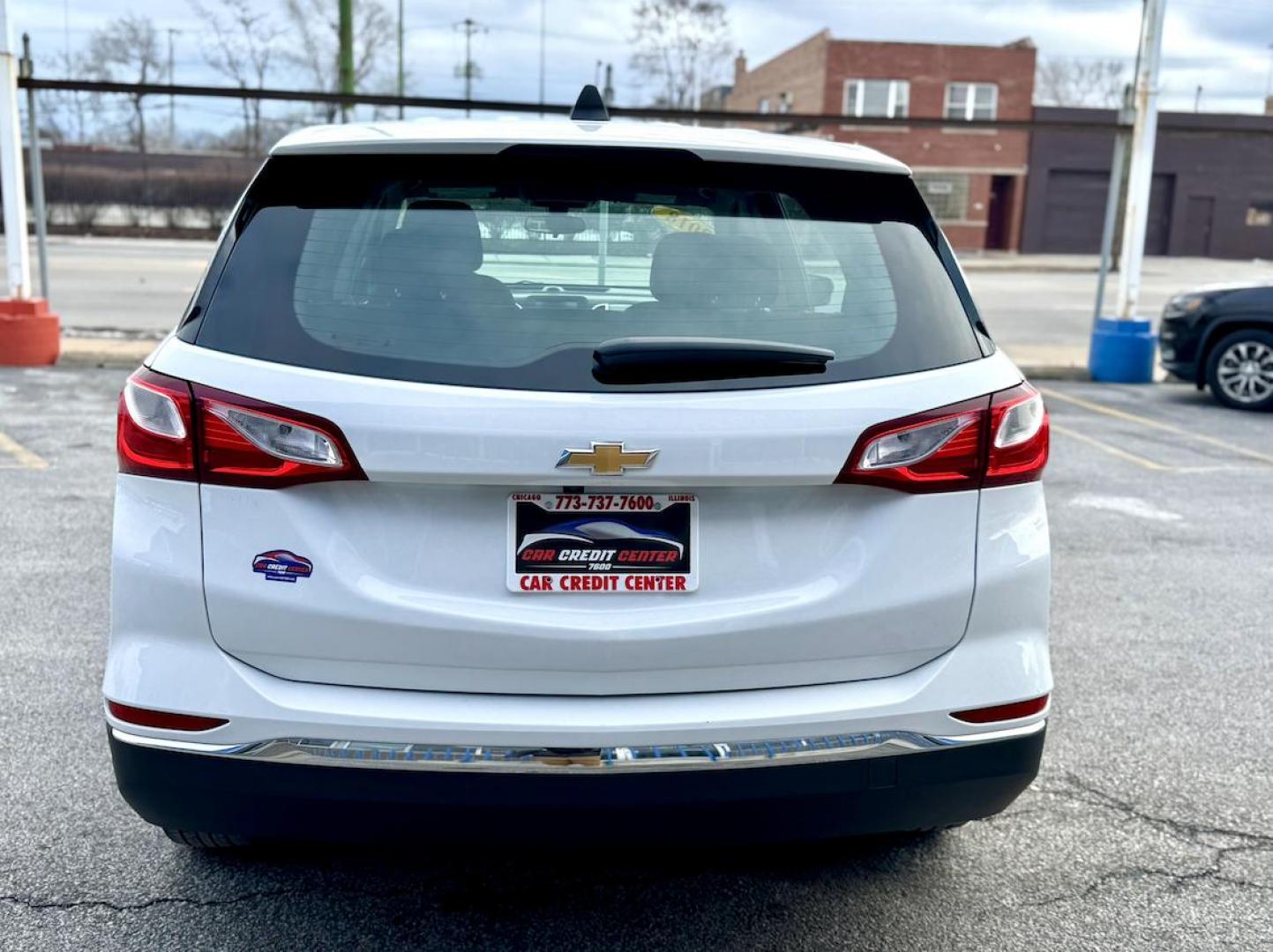 2018 WHITE Chevrolet Equinox LS 2WD (2GNAXHEV5J6) with an 1.5L L4 DIR DOHC 16V TURBO engine, 6A transmission, located at 7600 S Western Ave., Chicago, IL, 60620, (773) 918-3980, 0.000000, 0.000000 - Photo#3