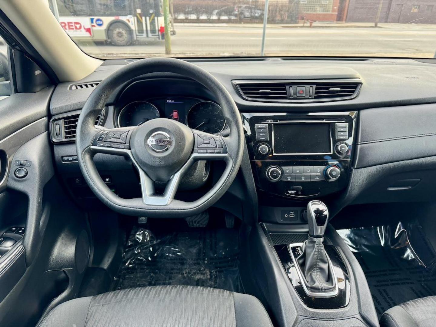 2020 BLACK Nissan Rogue SV 2WD (5N1AT2MT5LC) with an 2.5L L4 DOHC 16V engine, CVT transmission, located at 7600 S Western Ave., Chicago, IL, 60620, (773) 918-3980, 0.000000, 0.000000 - Photo#6