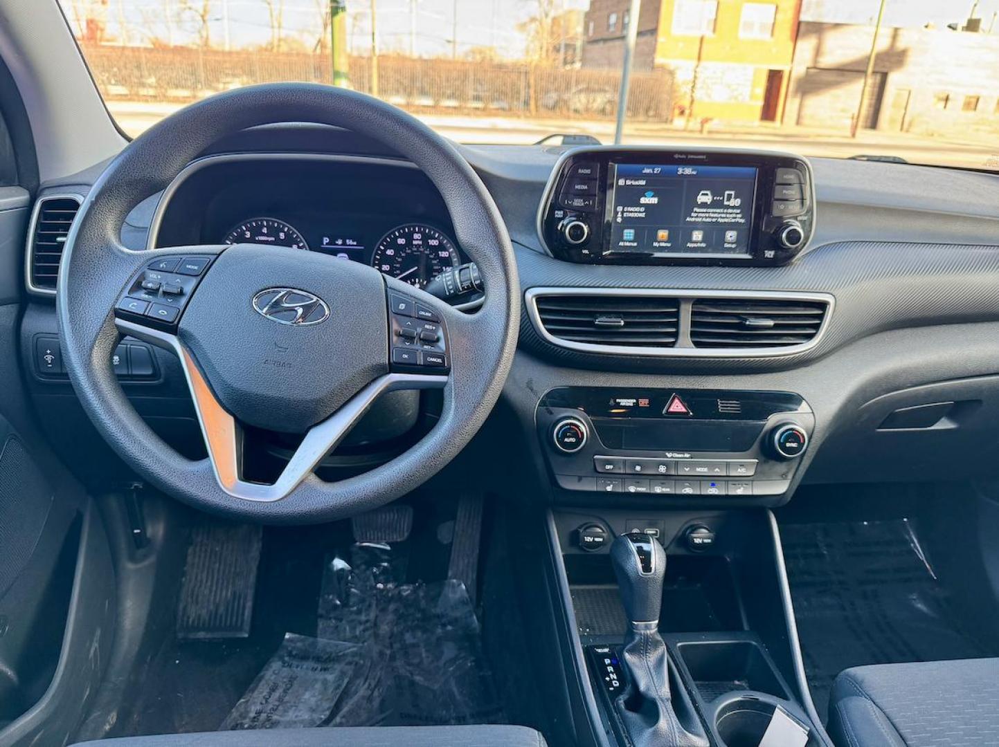 2019 GRAY Hyundai Tucson Sport (KM8J33ALXKU) with an 2.4L L4 DOHC 16V engine, 6A transmission, located at 7600 S Western Ave., Chicago, IL, 60620, (773) 918-3980, 0.000000, 0.000000 - Photo#6