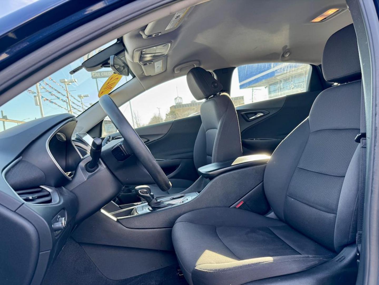 2022 BLUE Chevrolet Malibu LT (1G1ZD5ST4NF) with an 1.5L L4 DOHC 16V engine, 6A transmission, located at 7600 S Western Ave., Chicago, IL, 60620, (773) 918-3980, 0.000000, 0.000000 - Photo#5