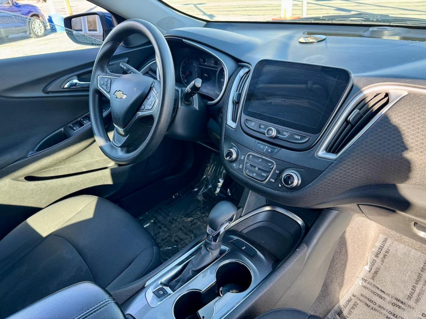 2022 BLUE Chevrolet Malibu LT (1G1ZD5ST4NF) with an 1.5L L4 DOHC 16V engine, 6A transmission, located at 7600 S Western Ave., Chicago, IL, 60620, (773) 918-3980, 0.000000, 0.000000 - Photo#7