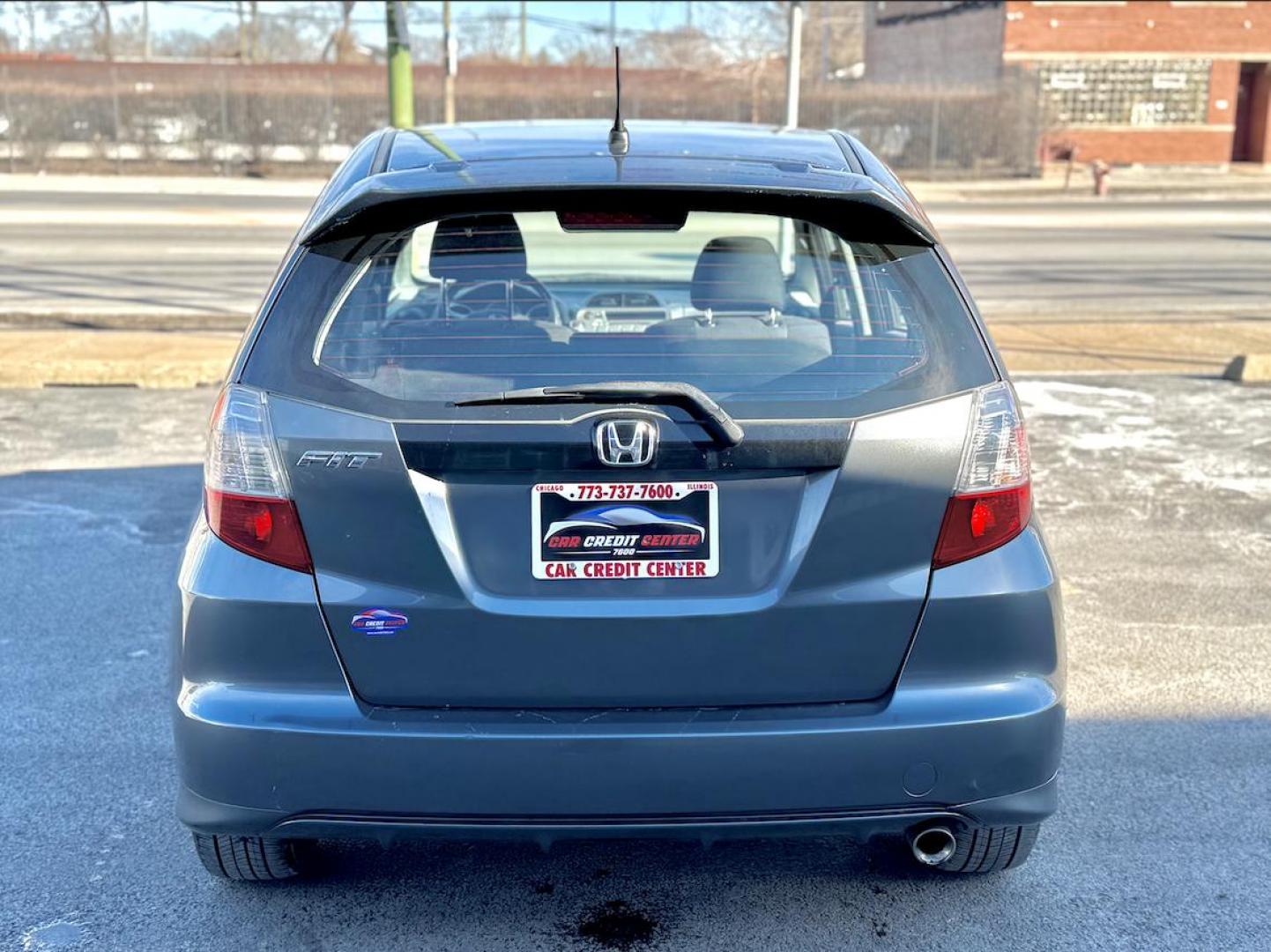 2011 GRAY Honda Fit Sport 5-Speed AT (JHMGE8H54BC) with an 1.5L L4 SOHC 16V engine, 5-Speed Automatic transmission, located at 7600 S Western Ave., Chicago, IL, 60620, (773) 918-3980, 0.000000, 0.000000 - Photo#3