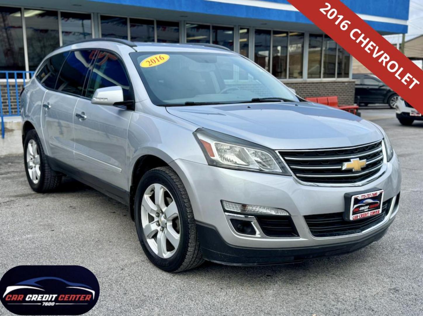 2016 SILVER Chevrolet Traverse 1LT FWD (1GNKRGKD7GJ) with an 3.6L V6 DOHC 24V engine, 6A transmission, located at 7600 S Western Ave., Chicago, IL, 60620, (773) 918-3980, 0.000000, 0.000000 - Photo#0