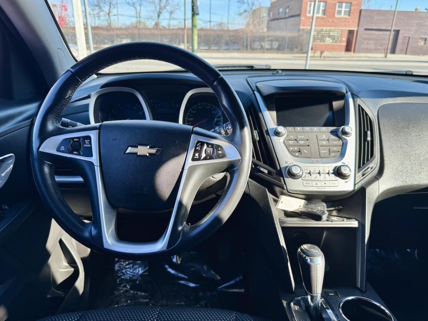 2017 RED Chevrolet Equinox LT AWD (2GNFLFEK1H6) with an 2.4L L4 DOHC 16V FFV engine, 6A transmission, located at 7600 S Western Ave., Chicago, IL, 60620, (773) 918-3980, 0.000000, 0.000000 - Photo#5