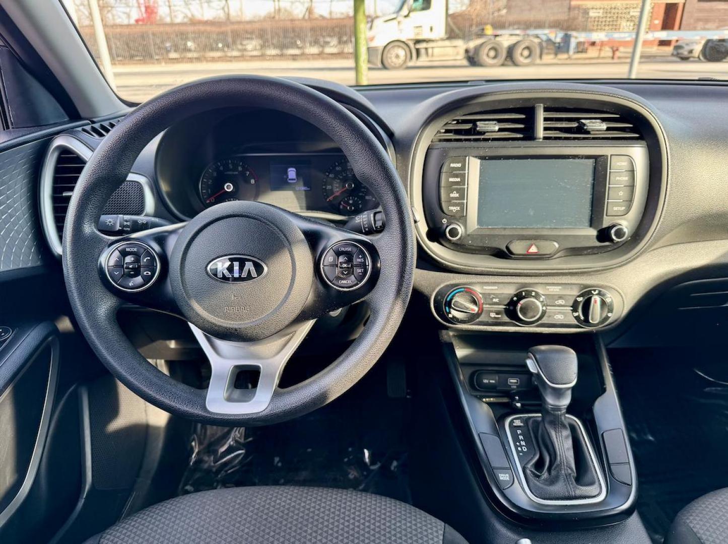 2020 BLACK Kia Soul S (KNDJ23AU9L7) with an 2.0L L4 DOHC 16V engine, CVT transmission, located at 7600 S Western Ave., Chicago, IL, 60620, (773) 918-3980, 0.000000, 0.000000 - Photo#6