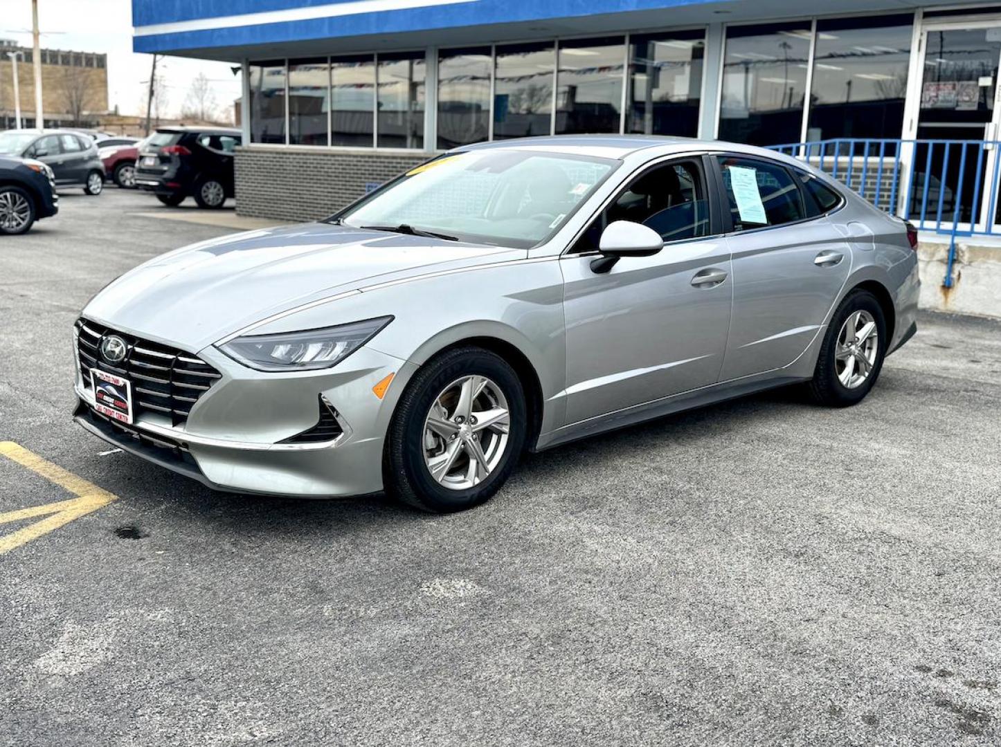 2021 SILVER Hyundai Sonata SE (5NPEG4JA6MH) with an 2.5L L4 DOHC 16V engine, 8A transmission, located at 7600 S Western Ave., Chicago, IL, 60620, (773) 918-3980, 0.000000, 0.000000 - Photo#2