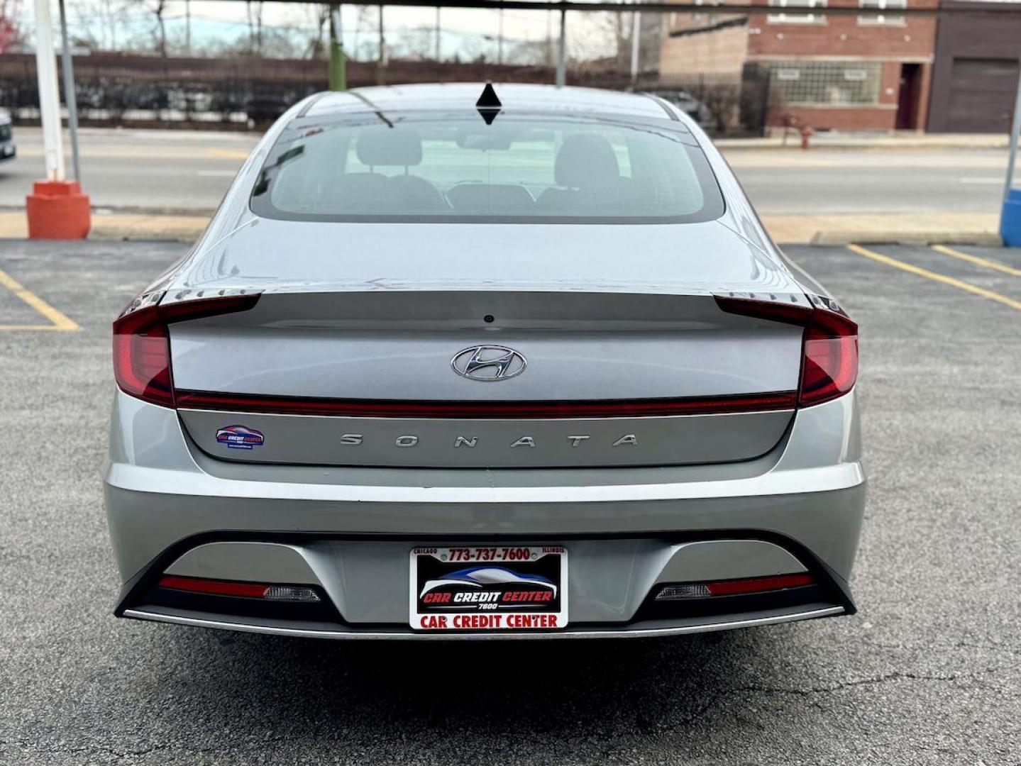 2021 SILVER Hyundai Sonata SE (5NPEG4JA6MH) with an 2.5L L4 DOHC 16V engine, 8A transmission, located at 7600 S Western Ave., Chicago, IL, 60620, (773) 918-3980, 0.000000, 0.000000 - Photo#3