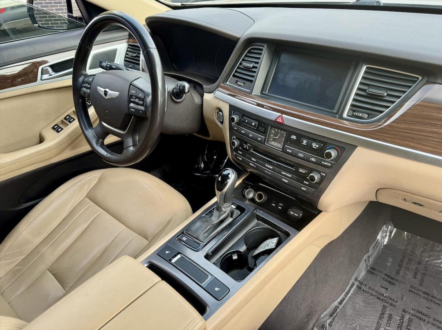 2015 TAN Hyundai Genesis 3.8L (KMHGN4JE5FU) with an 3.8L V6 DOHC 24V engine, 6-Speed Automatic transmission, located at 7600 S Western Ave., Chicago, IL, 60620, (773) 918-3980, 0.000000, 0.000000 - Photo#8