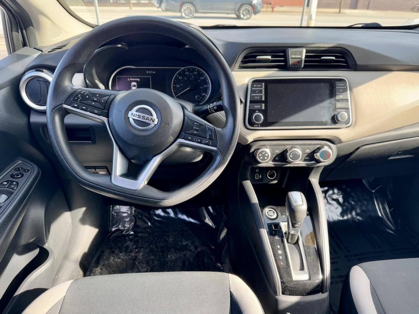 2020 GRAY Nissan Versa SV (3N1CN8EVXLL) with an 1.6L L4 DOHC 16V engine, CVT transmission, located at 7600 S Western Ave., Chicago, IL, 60620, (773) 918-3980, 0.000000, 0.000000 - Photo#6