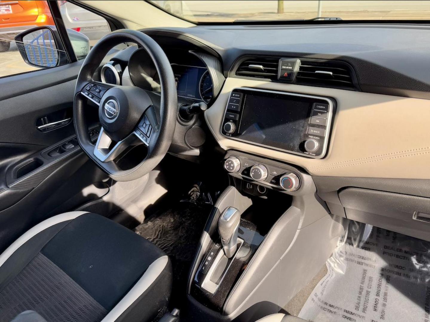 2020 GRAY Nissan Versa SV (3N1CN8EVXLL) with an 1.6L L4 DOHC 16V engine, CVT transmission, located at 7600 S Western Ave., Chicago, IL, 60620, (773) 918-3980, 0.000000, 0.000000 - Photo#8