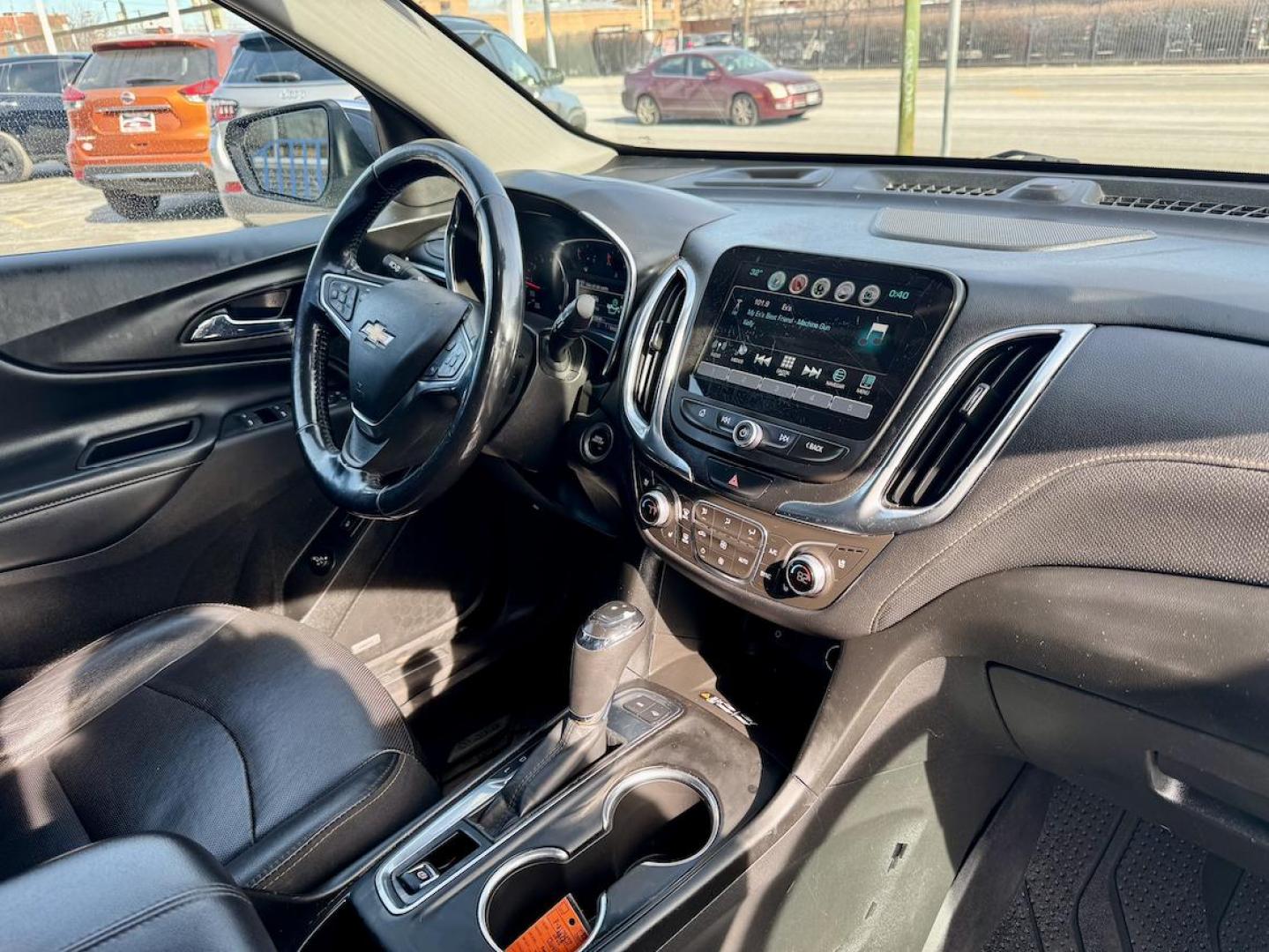 2018 BLACK Chevrolet Equinox Premier AWD (2GNAXWEXXJ6) with an 2.0L L4 DOHC 16V TURBO engine, 6A transmission, located at 7600 S Western Ave., Chicago, IL, 60620, (773) 918-3980, 0.000000, 0.000000 - Photo#8