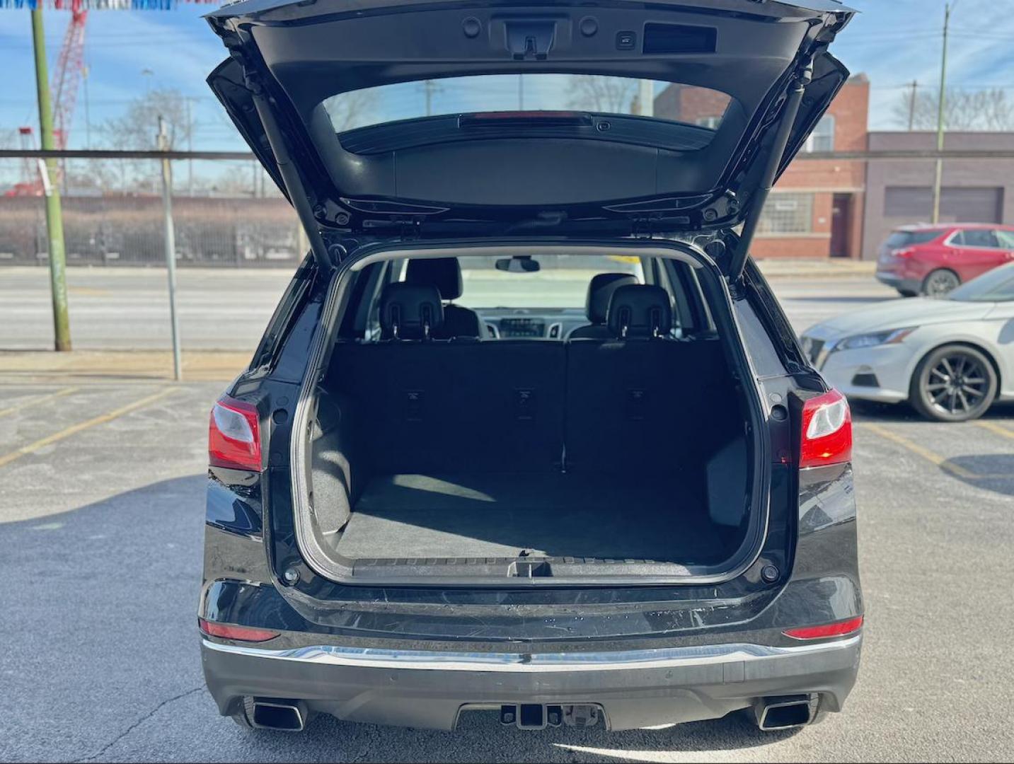 2018 BLACK Chevrolet Equinox Premier AWD (2GNAXWEXXJ6) with an 2.0L L4 DOHC 16V TURBO engine, 6A transmission, located at 7600 S Western Ave., Chicago, IL, 60620, (773) 918-3980, 0.000000, 0.000000 - Photo#4