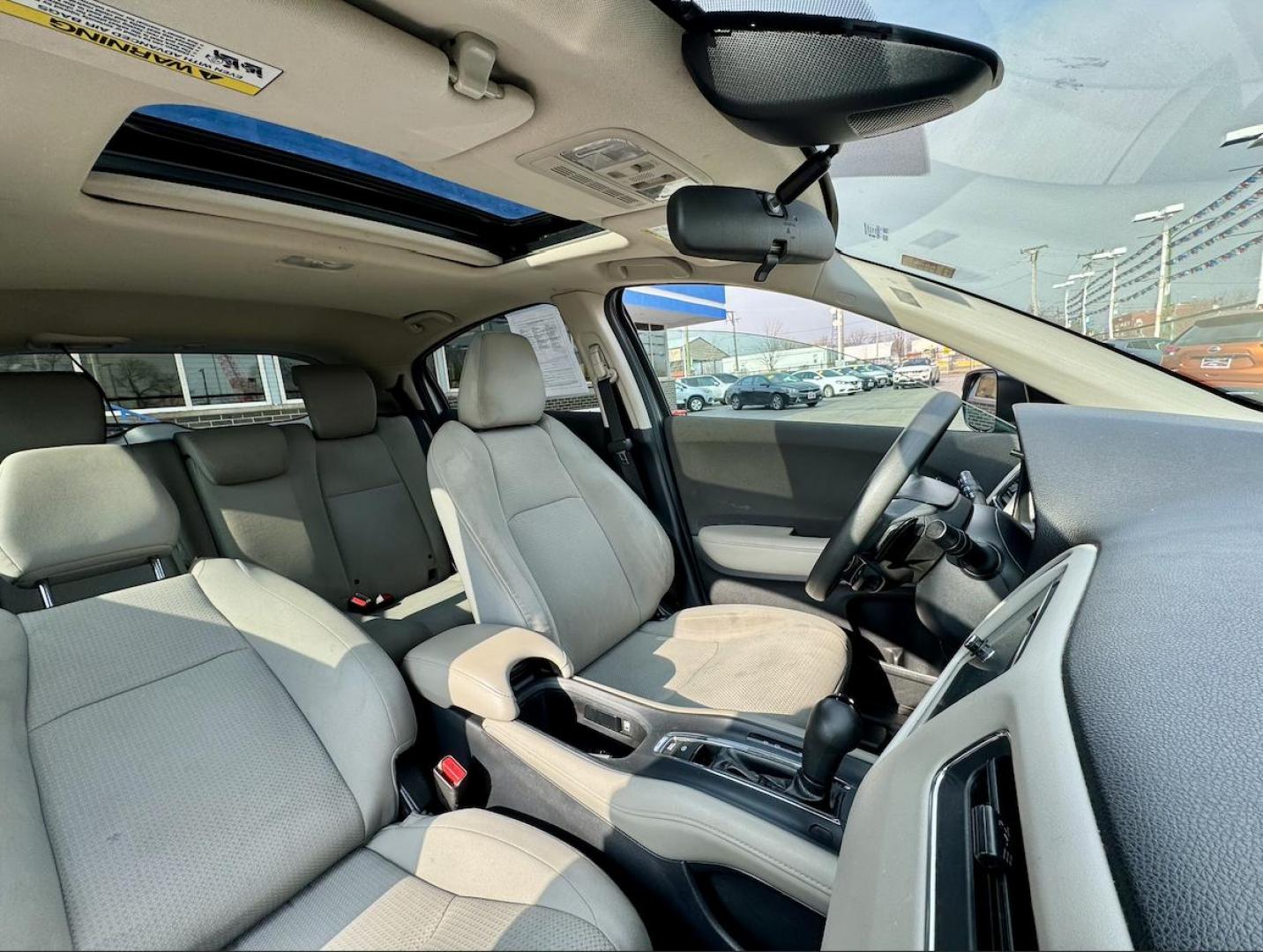 2021 GRAY Honda HR-V EX (3CZRU5H50MM) with an 1.8L L4 DOHC 16V engine, CVT transmission, located at 7600 S Western Ave., Chicago, IL, 60620, (773) 918-3980, 0.000000, 0.000000 - Photo#9