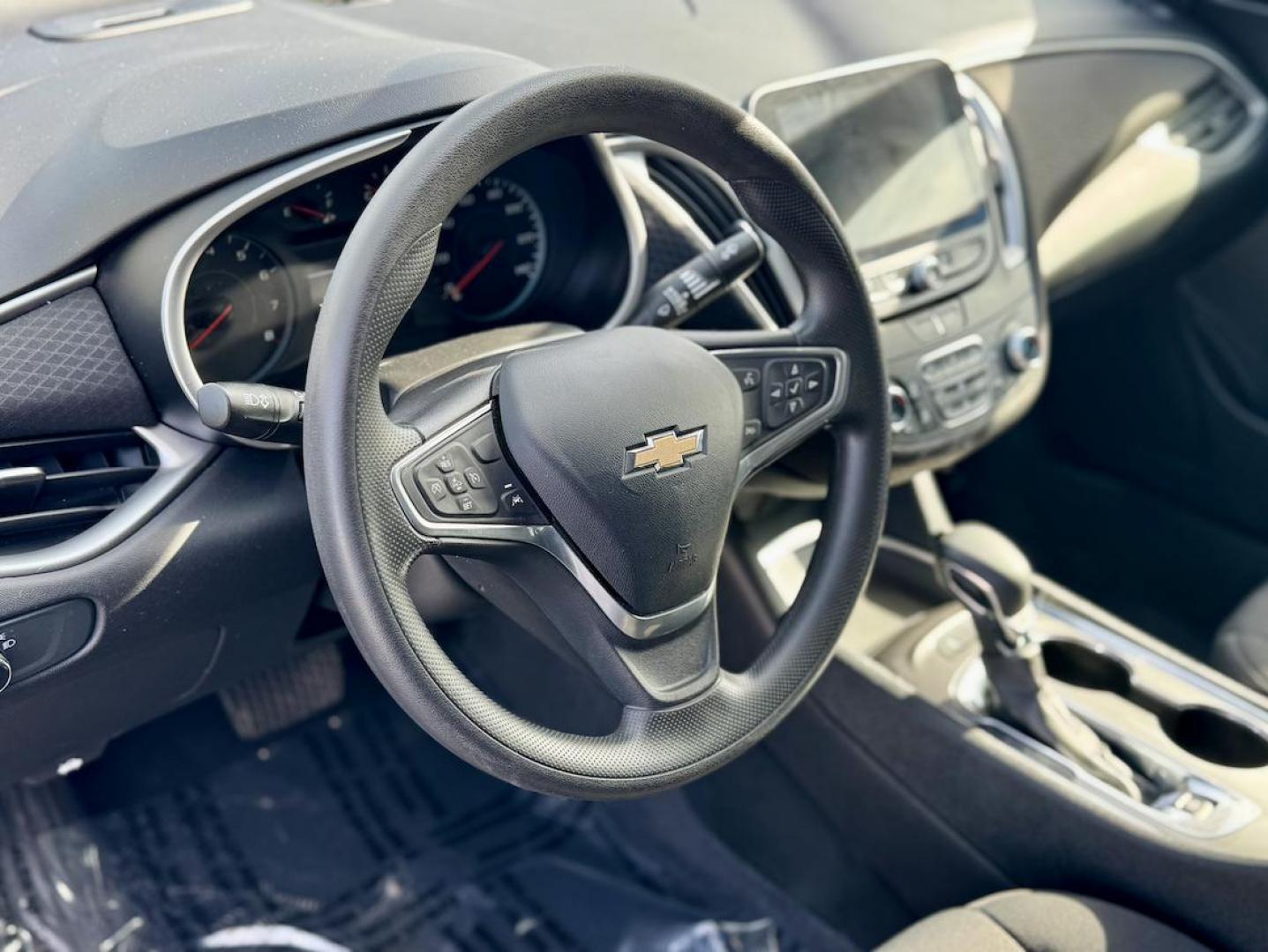 2023 GRAY Chevrolet Malibu 1LT (1G1ZD5ST6PF) with an 1.5L L4 DOHC 16V engine, 6A transmission, located at 7600 S Western Ave., Chicago, IL, 60620, (773) 918-3980, 0.000000, 0.000000 - Photo#5