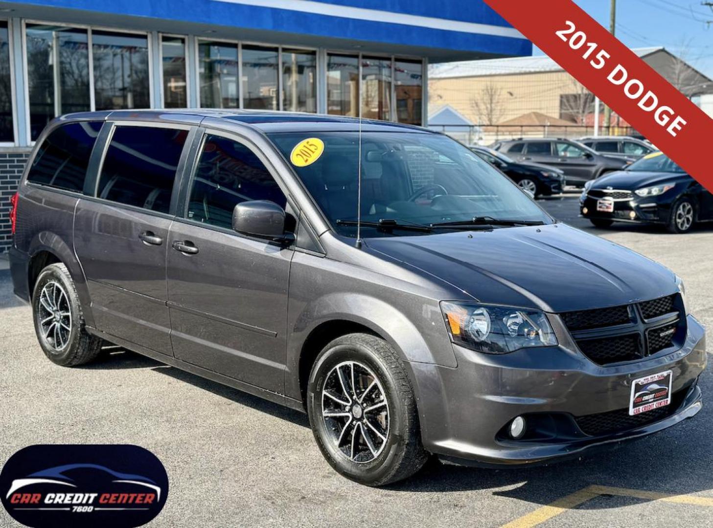 2015 GRAY Dodge Grand Caravan SXT (2C4RDGCG2FR) with an 3.6L V6 DOHC 24V engine, 6-Speed Automatic transmission, located at 7600 S Western Ave., Chicago, IL, 60620, (773) 918-3980, 0.000000, 0.000000 - Photo#0