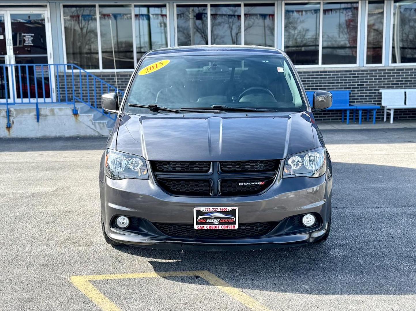 2015 GRAY Dodge Grand Caravan SXT (2C4RDGCG2FR) with an 3.6L V6 DOHC 24V engine, 6-Speed Automatic transmission, located at 7600 S Western Ave., Chicago, IL, 60620, (773) 918-3980, 0.000000, 0.000000 - Photo#1