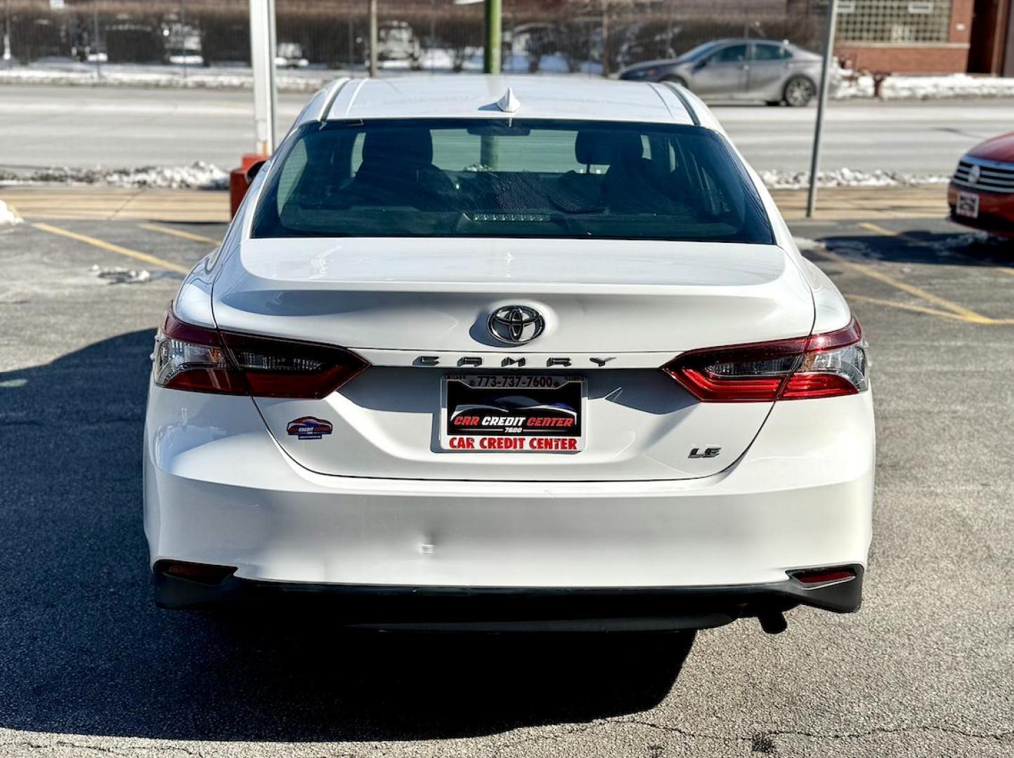 2021 WHITE Toyota Camry LE (4T1C11AK2MU) with an 2.5L L4 DOHC 16V engine, 8A transmission, located at 7600 S Western Ave., Chicago, IL, 60620, (773) 918-3980, 0.000000, 0.000000 - Photo#3