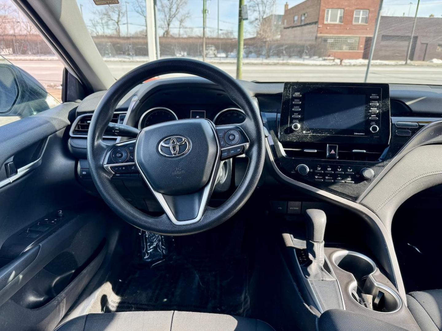 2021 WHITE Toyota Camry LE (4T1C11AK2MU) with an 2.5L L4 DOHC 16V engine, 8A transmission, located at 7600 S Western Ave., Chicago, IL, 60620, (773) 918-3980, 0.000000, 0.000000 - Photo#7