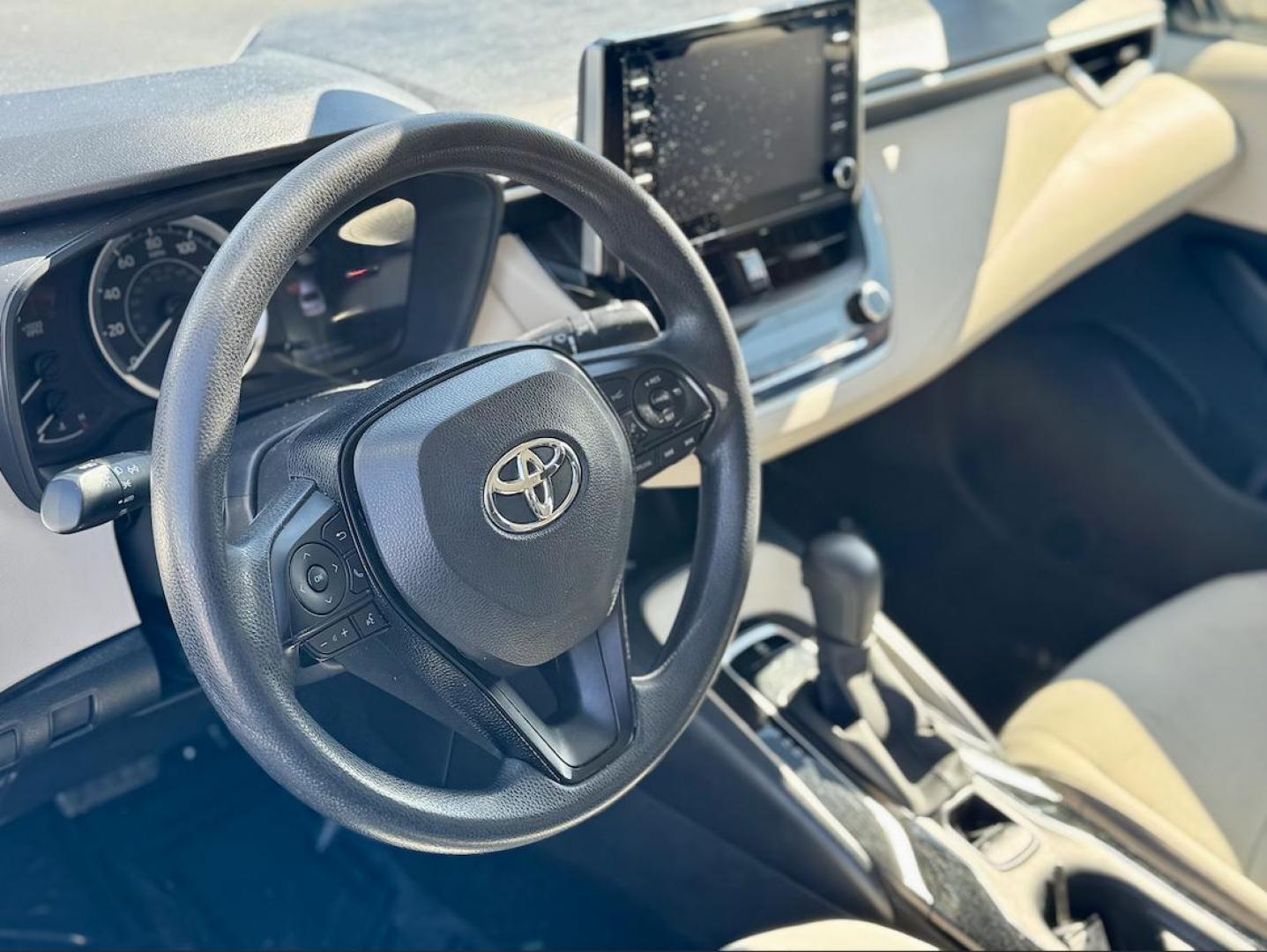 2021 WHITE Toyota Corolla LE (JTDEPMAE9MJ) with an 1.8L L4 DOHC 16V engine, CVT transmission, located at 7600 S Western Ave., Chicago, IL, 60620, (773) 918-3980, 0.000000, 0.000000 - Photo#5