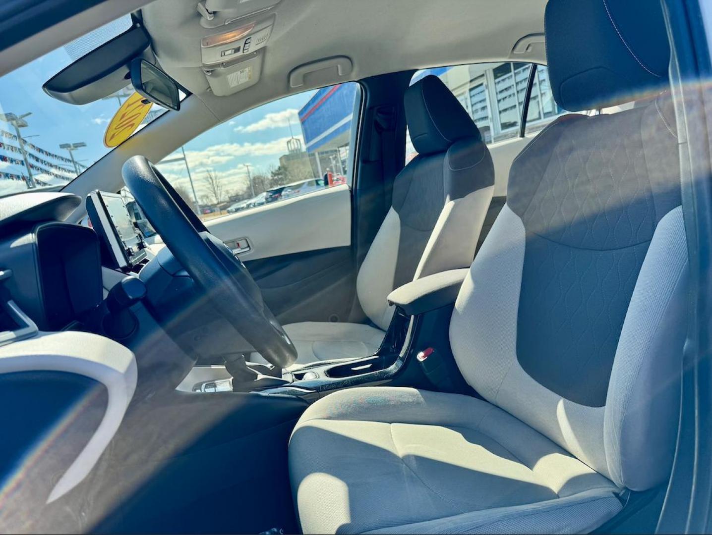 2021 WHITE Toyota Corolla LE (JTDEPMAE9MJ) with an 1.8L L4 DOHC 16V engine, CVT transmission, located at 7600 S Western Ave., Chicago, IL, 60620, (773) 918-3980, 0.000000, 0.000000 - Photo#7