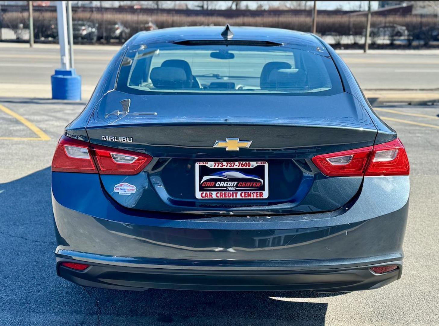 2019 GRAY Chevrolet Malibu 1FL (1G1ZC5ST7KF) with an 1.5L L4 DOHC 16V engine, 6A transmission, located at 7600 S Western Ave., Chicago, IL, 60620, (773) 918-3980, 0.000000, 0.000000 - Photo#3